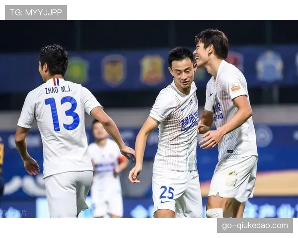 河南队1-1战平云南玉昆，老将尹鸿博完成职业生涯谢幕战