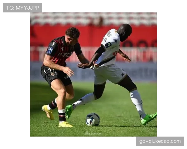 尼斯0-1昂热后积17分，排名跌至第十。