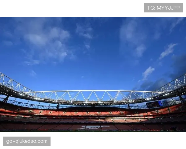 多家英超俱乐部启动球场扩容计划，提升观赛体验与收入