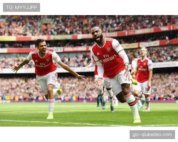 保级战悬念：伯恩利11轮不胜，但精神面貌获认可