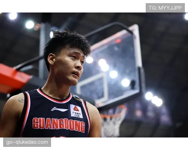 即时战报:赵睿末节独得15分,带领新疆伊力特逆转山东高速 即时战报:赵睿末节独得15分,带领新疆伊力特逆转山东高速